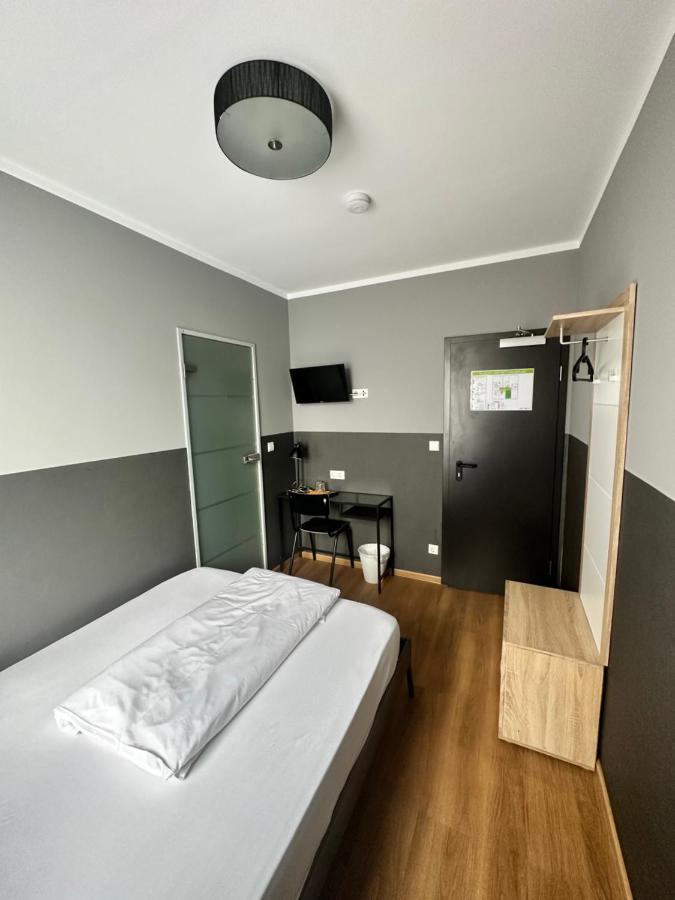 Hotel Fly ' In Offenbach am Main Eksteriør bilde